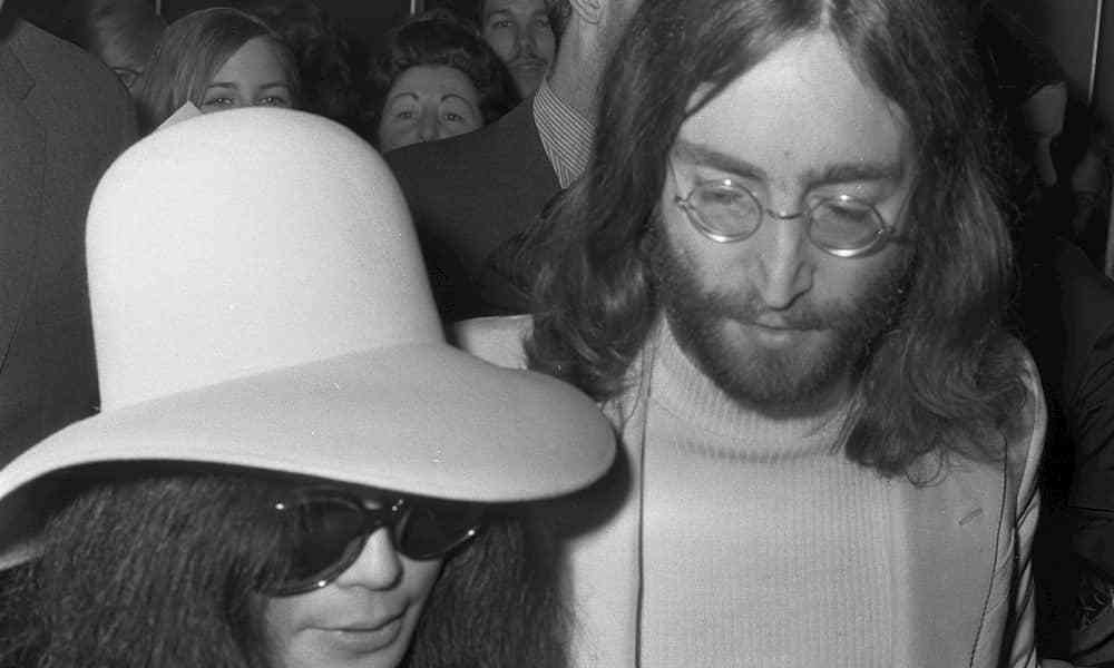 John Lennon con Yoko Ono