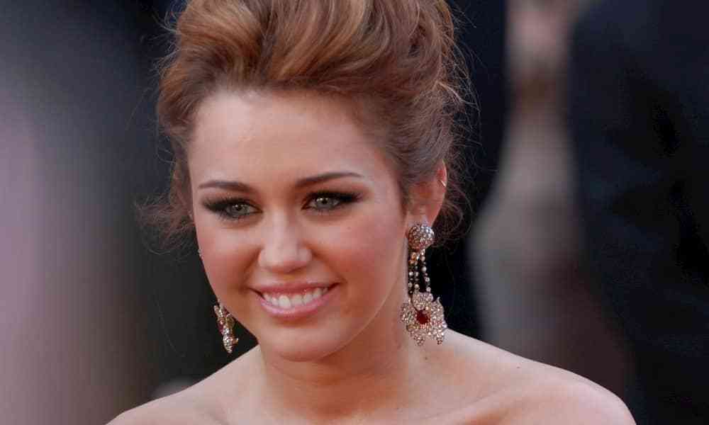 Miley Cyrus en una gala