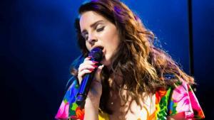 Lana Del Rey canta en vivo